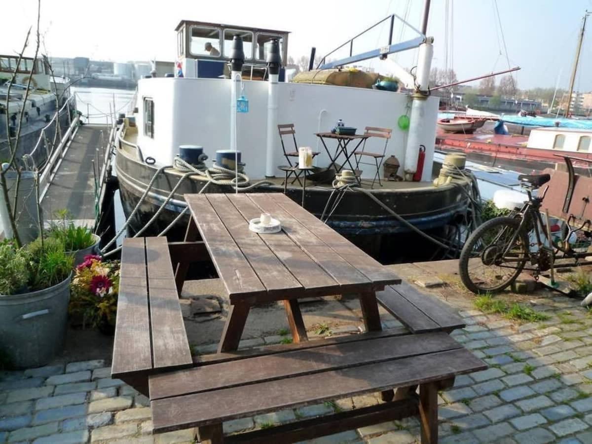 Houseboat Captain'S Quarters In Harbour Amsterdam Extérieur photo